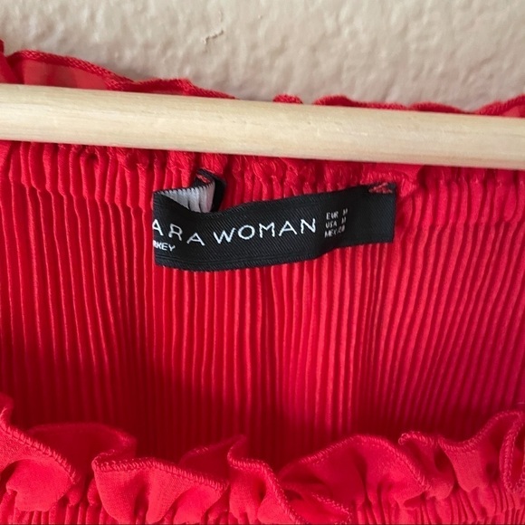 Zara Pleated Red Off-Shoulder Sheer Top Stretch - Picture 5 of 6
